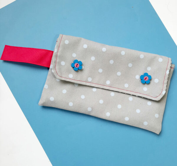 Pochette multi-fonctions, grise à pois bleu ciel